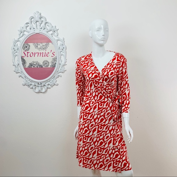 Tahari Arthur Levine Dresses & Skirts - Tahari Arthur Levine / Wrap Dress Orange and White